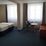 Zur Post Szálloda *